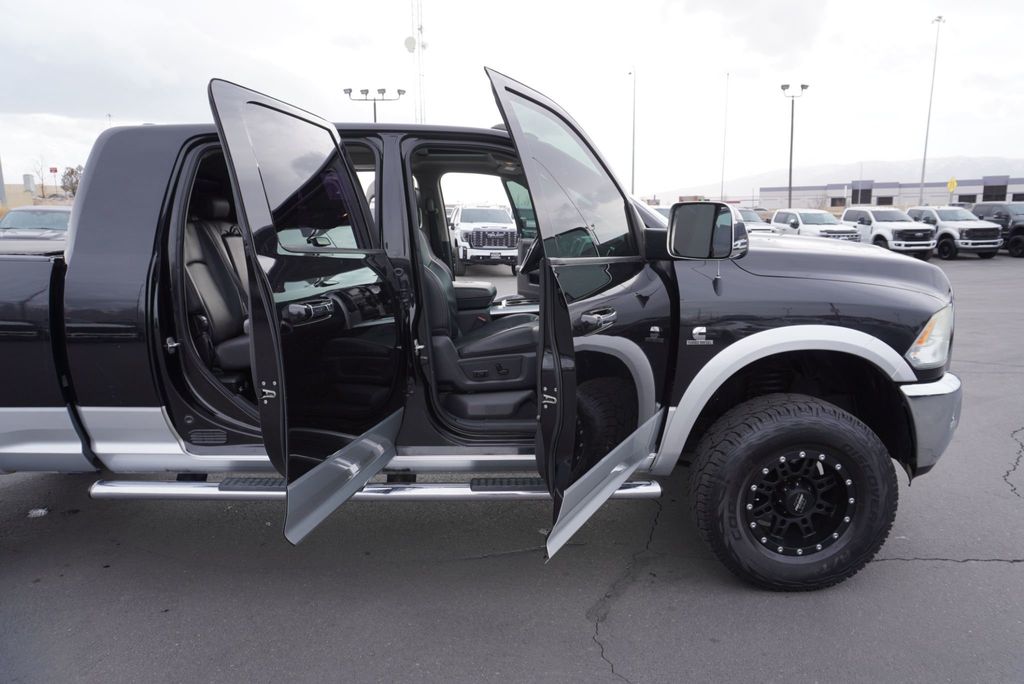 2011 Dodge Ram 3500 LARAMIE - 22767529 - 24