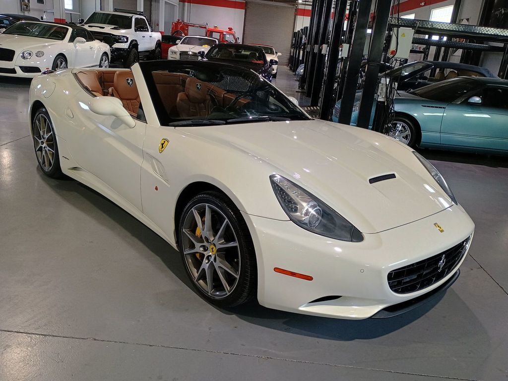 2011 Ferrari California 2dr Convertible Clean Carfax Florida Car - 23011510 - 9