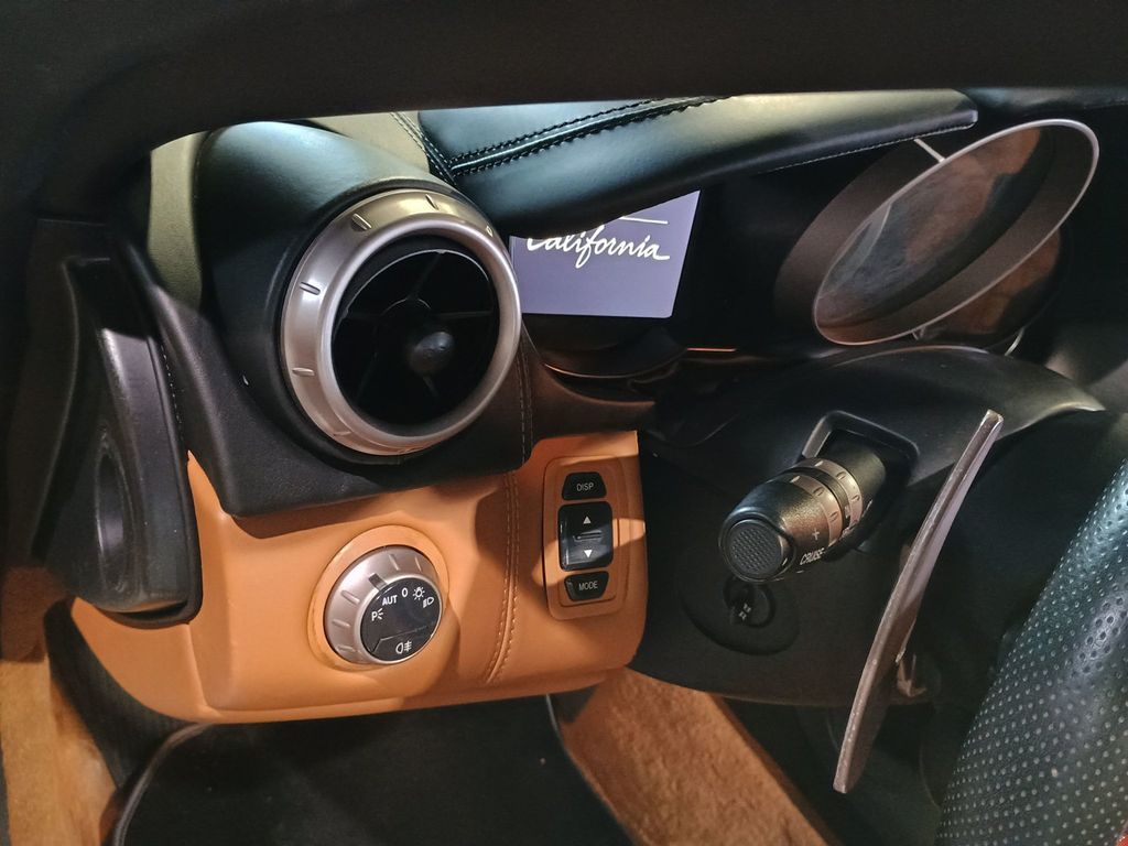 2011 Ferrari California 2dr Convertible Clean Carfax Florida Car - 23011510 - 18