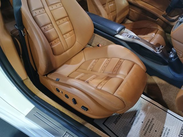 2011 Ferrari California 2dr Convertible Clean Carfax Florida Car - 23011510 - 33