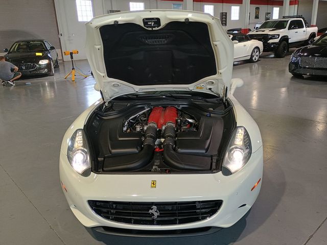 2011 Ferrari California 2dr Convertible Clean Carfax Florida Car - 23011510 - 37