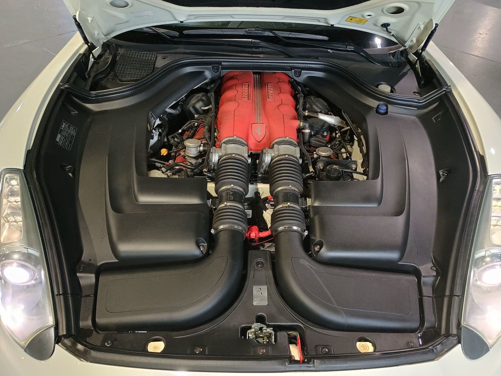 2011 Ferrari California 2dr Convertible Clean Carfax Florida Car - 23011510 - 38