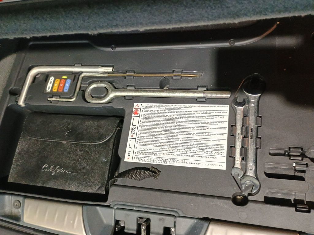 2011 Ferrari California 2dr Convertible Clean Carfax Florida Car - 23011510 - 48