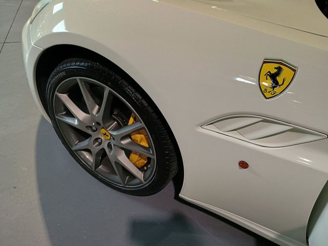 2011 Ferrari California 2dr Convertible Clean Carfax Florida Car - 23011510 - 53