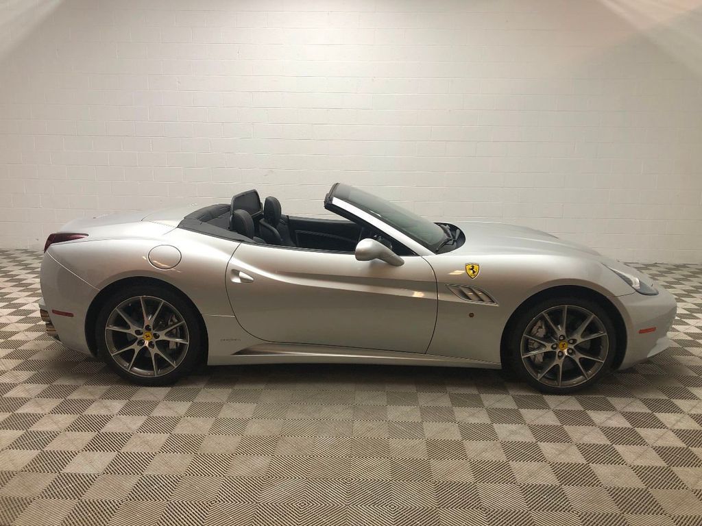 2011 Ferrari California photo 2
