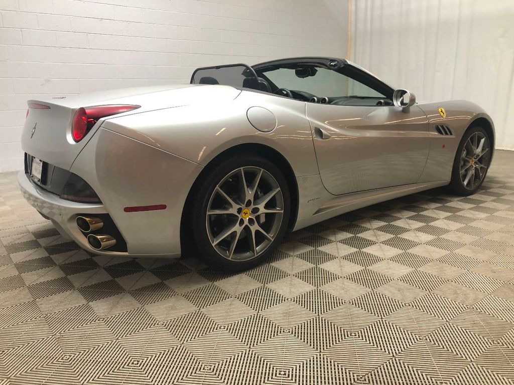 2011 Ferrari California photo 3