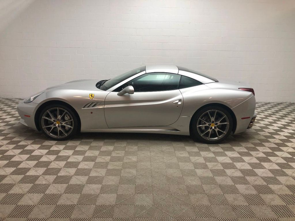2011 Ferrari California photo 5