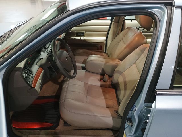 2011 Ford Crown Victoria LX Clean Carfax Florida Car - 23067873 - 15