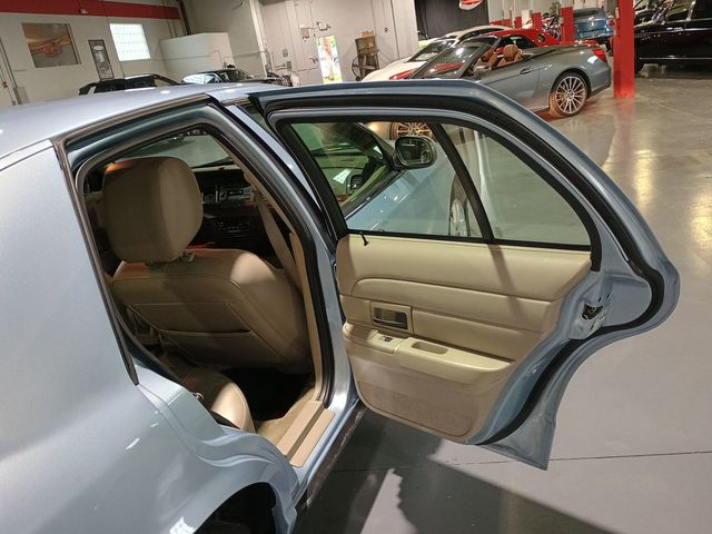 2011 Ford Crown Victoria LX Clean Carfax Florida Car - 23067873 - 35