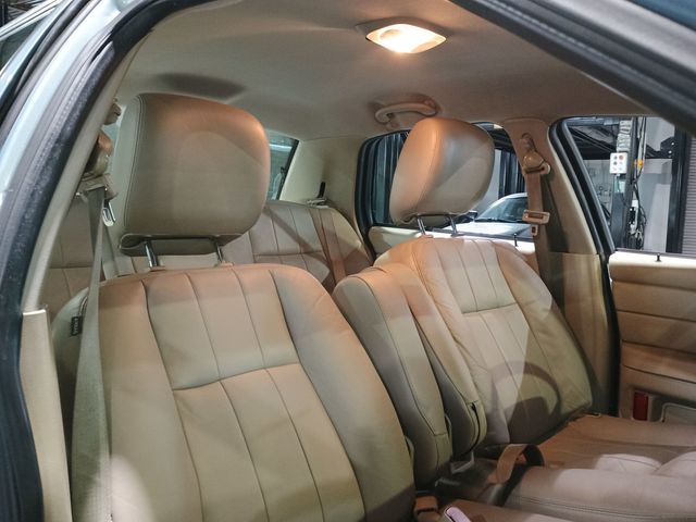 2011 Ford Crown Victoria LX Clean Carfax Florida Car - 23067873 - 38