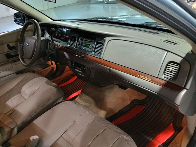 2011 Ford Crown Victoria LX Clean Carfax Florida Car - 23067873 - 39