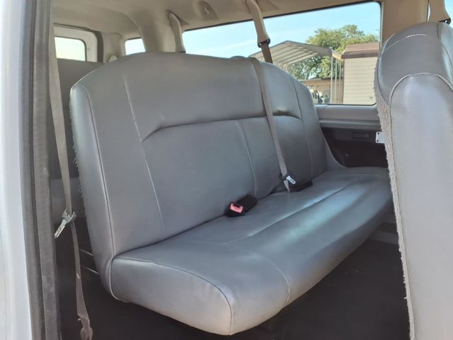 2011 Ford E350 Super Duty 15 Passenger Van - 23003951 - 16