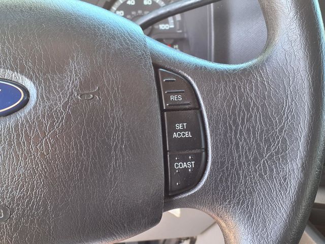 2011 Ford E350 Super Duty 15 Passenger Van - 23003951 - 27