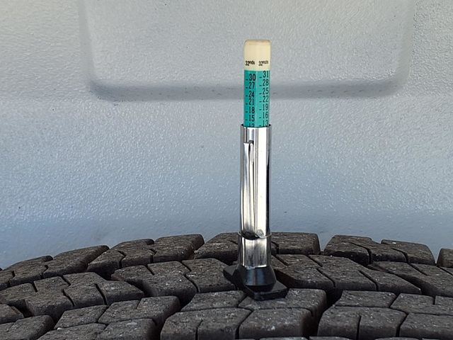 2011 Ford E350 Super Duty 15 Passenger Van - 23003951 - 33