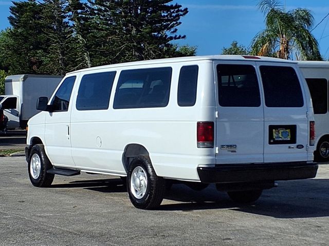 2011 Ford E350 Super Duty 15 Passenger Van - 23003951 - 5