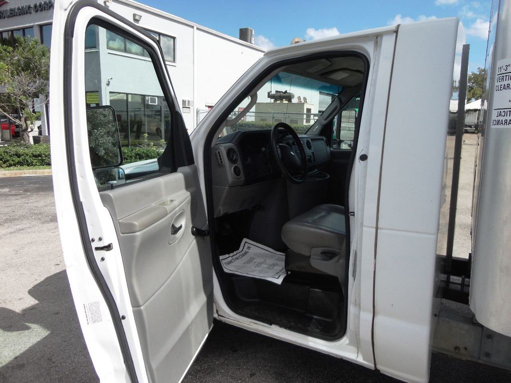 2011 Ford E450 16FT DRY BOX. W/ RAMP.. BOX TRUCK CARGO TRUCK - 21133628 - 20