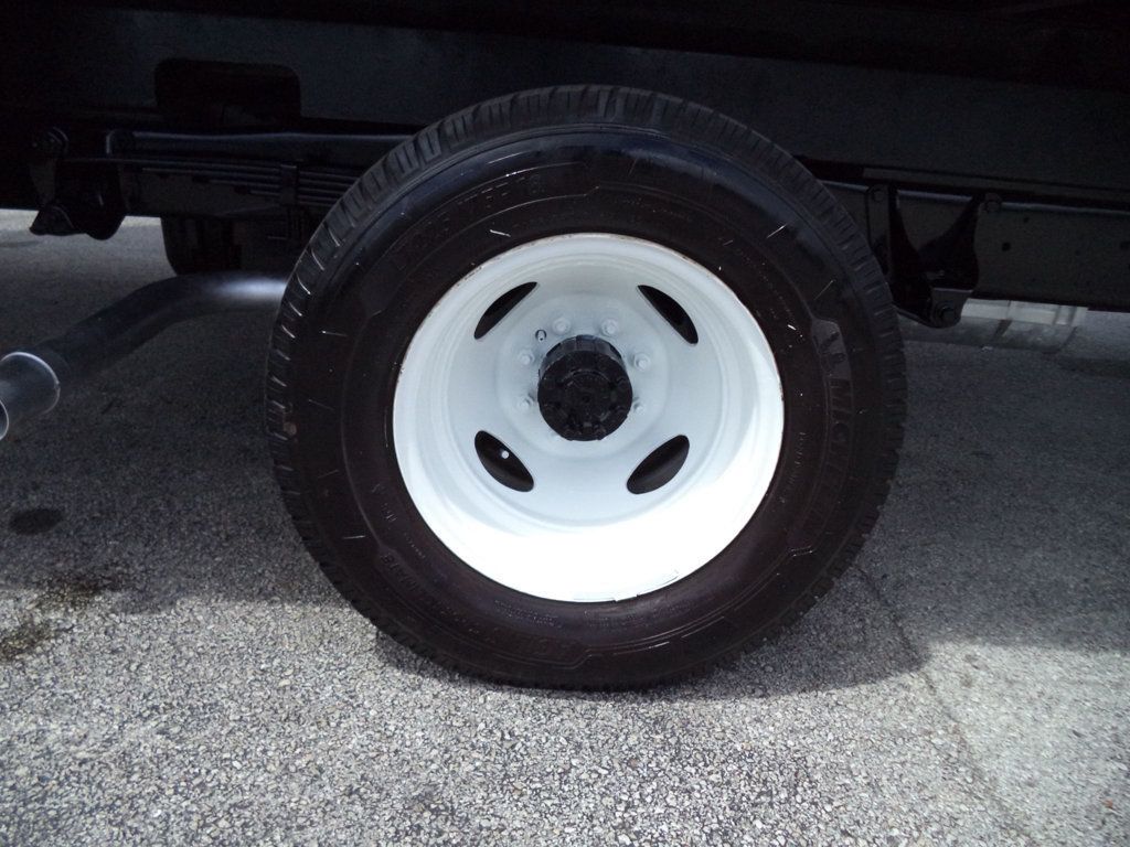 2011 Ford E450 With 20ft Dry Cargo Moving Box Truck and Pull Out Ramp - 22819526 - 15