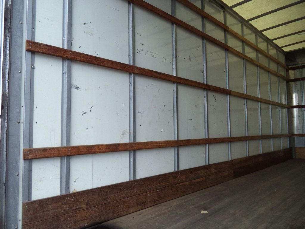 2011 Ford E450 With 20ft Dry Cargo Moving Box Truck and Pull Out Ramp - 22819526 - 22