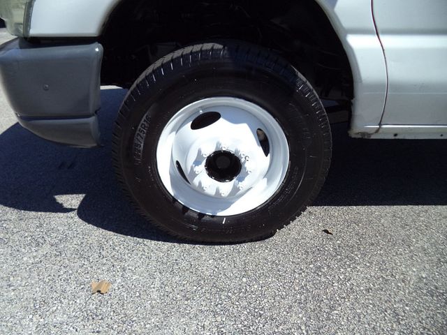 2011 Ford E450 With 20ft Dry Cargo Moving Box Truck and Pull Out Ramp - 22797944 - 11