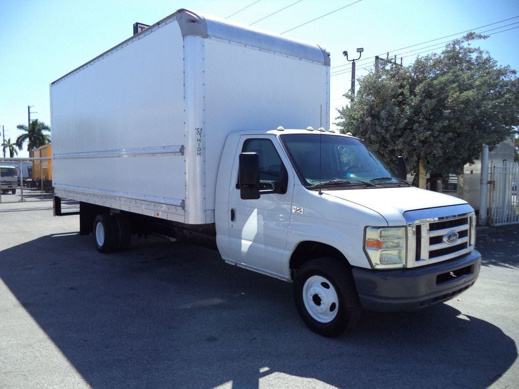 2011 Ford E450 With 20ft Dry Cargo Moving Box Truck and Pull Out Ramp - 22797944 - 1