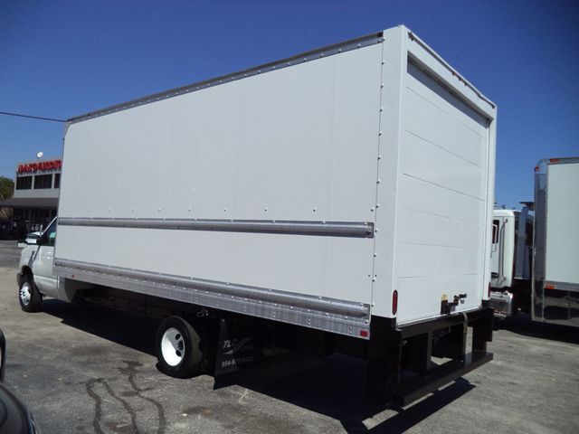 2011 Ford E450 With 20ft Dry Cargo Moving Box Truck and Pull Out Ramp - 22797944 - 7