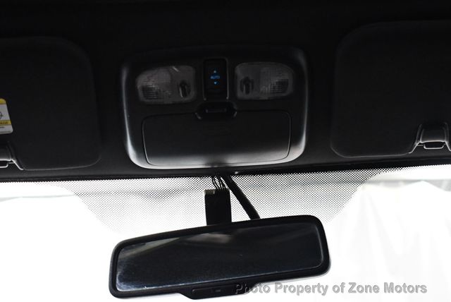 2011 Ford Escape 4WD 4dr XLT - 22469332 - 30