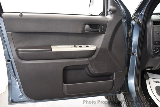 2011 Ford Escape 4WD 4dr XLT - 22469332 - 33