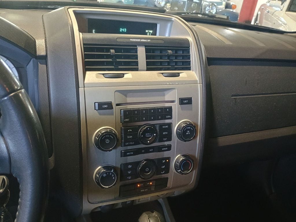 2011 Ford Escape FWD 4dr XLT Clean Carfax Florida SUV - 22947395 - 37