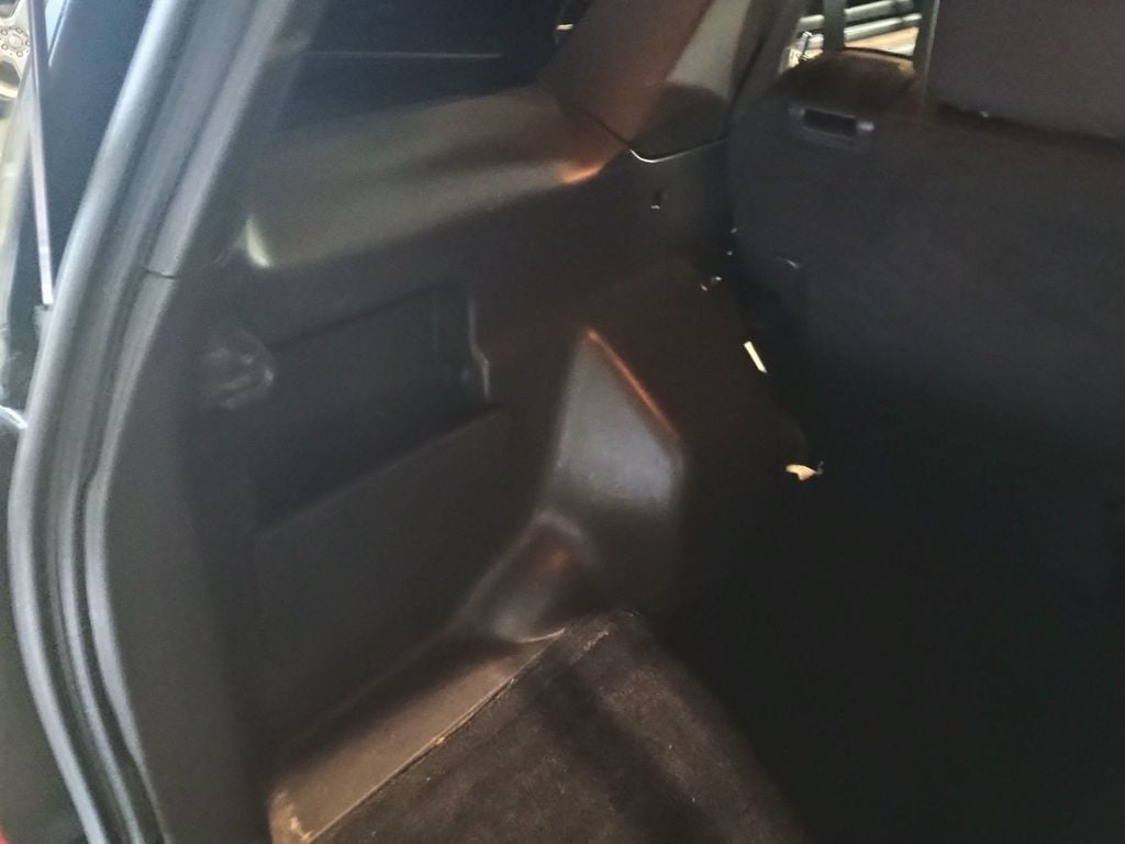 2011 Ford Escape FWD 4dr XLT Clean Carfax Florida SUV - 22947395 - 44