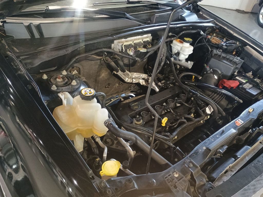 2011 Ford Escape FWD 4dr XLT Clean Carfax Florida SUV - 22947395 - 52