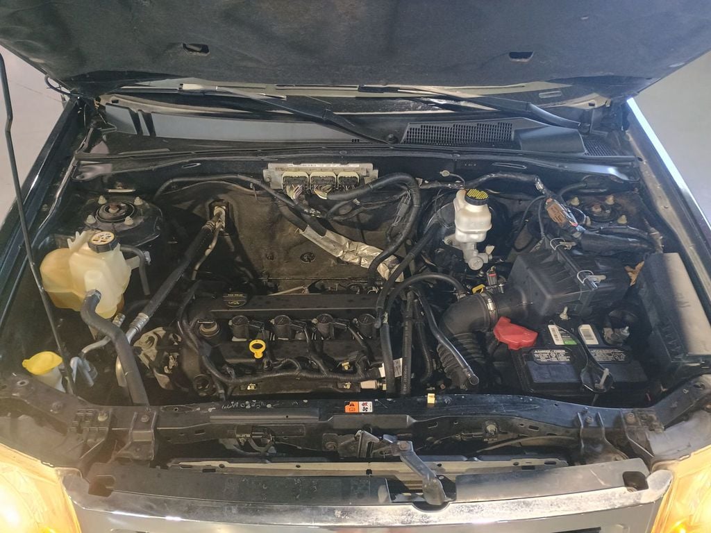 2011 Ford Escape FWD 4dr XLT Clean Carfax Florida SUV - 22947395 - 53