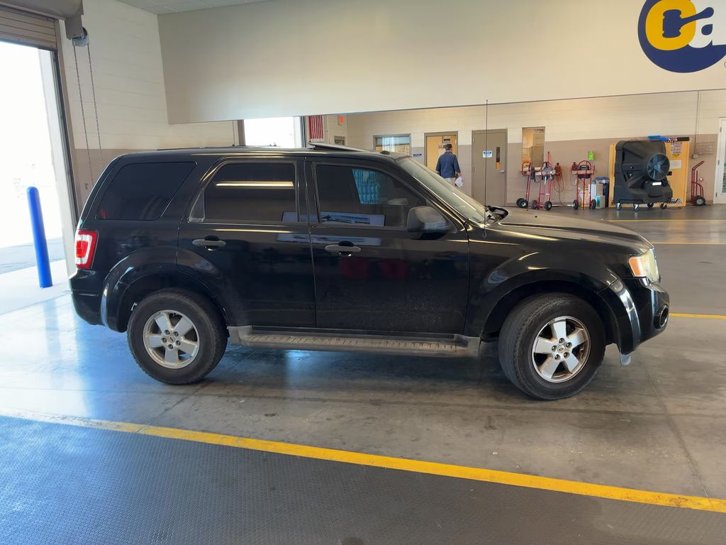 2011 Ford Escape FWD 4dr XLT Clean Carfax Florida SUV - 22947395 - 6