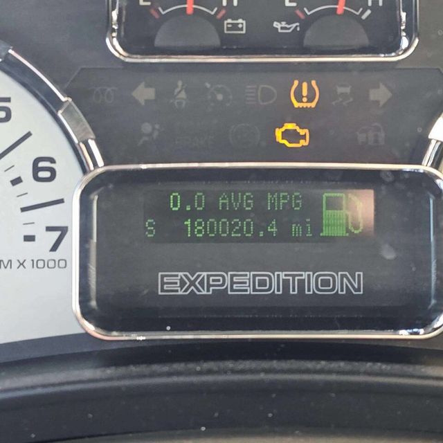 2011 Ford Expedition 4WD 4dr King Ranch - 22962403 - 10