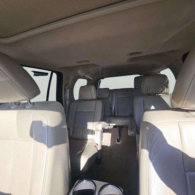 2011 Ford Expedition 4WD 4dr King Ranch - 22962403 - 11
