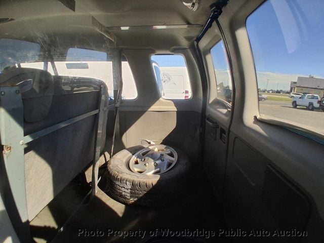 2011 Ford E-350  - 23044535 - 10