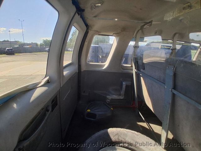 2011 Ford E-350  - 23044535 - 14