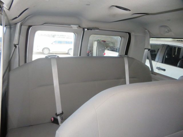 2011 Ford E-350 1OWNER EXTRA CLEAN 12 PASSENGER VAN LOW  MILEAGE  - 23068564 - 21