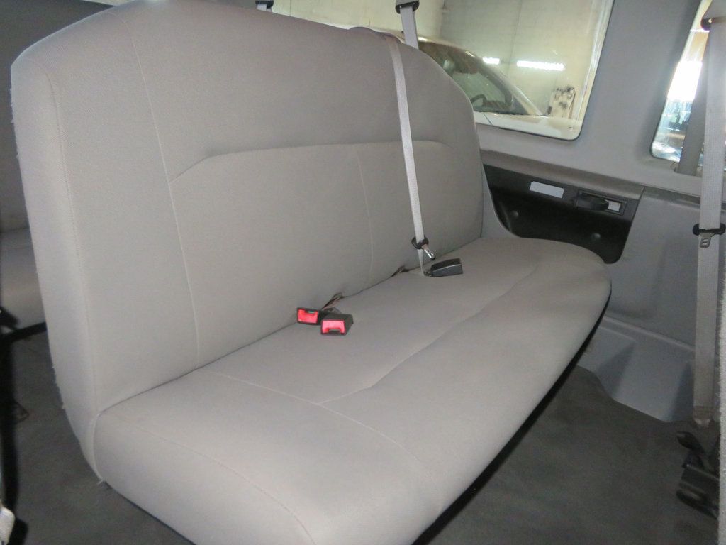 2011 Ford E-350 1OWNER EXTRA CLEAN 12 PASSENGER VAN LOW  MILEAGE  - 23068564 - 22