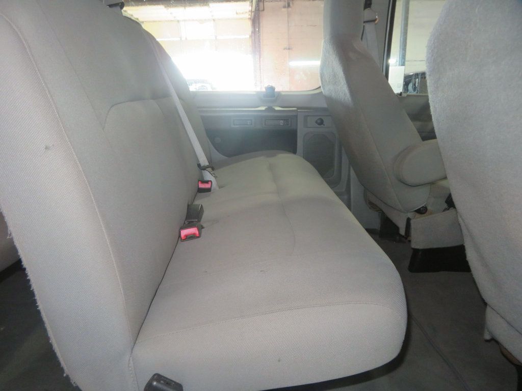 2011 Ford E-350 1OWNER EXTRA CLEAN 12 PASSENGER VAN LOW  MILEAGE  - 23068564 - 23