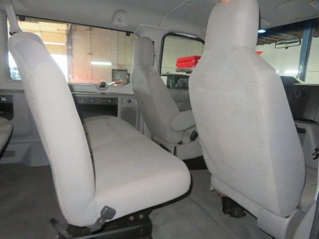 2011 Ford E-350 1OWNER EXTRA CLEAN 12 PASSENGER VAN LOW  MILEAGE  - 23068564 - 24