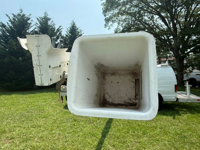 2011 Ford E-350 36 FOOT BUCKET BOOM VAN READY TO WORK FULLY SERVICED - 22842983 - 56