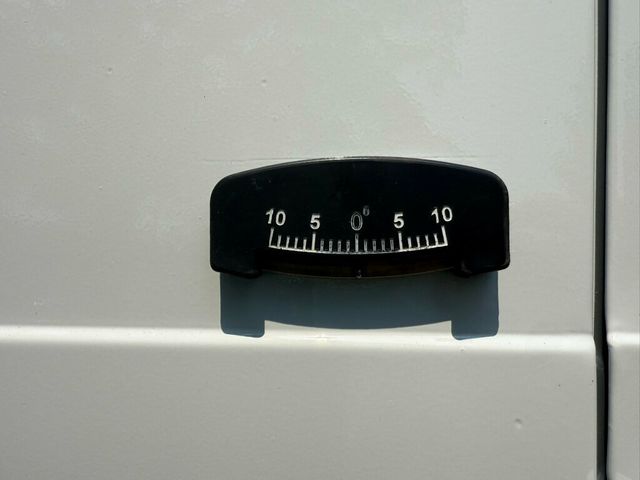 2011 Ford E-350 36 FOOT BUCKET BOOM VAN READY TO WORK FULLY SERVICED - 22842983 - 63