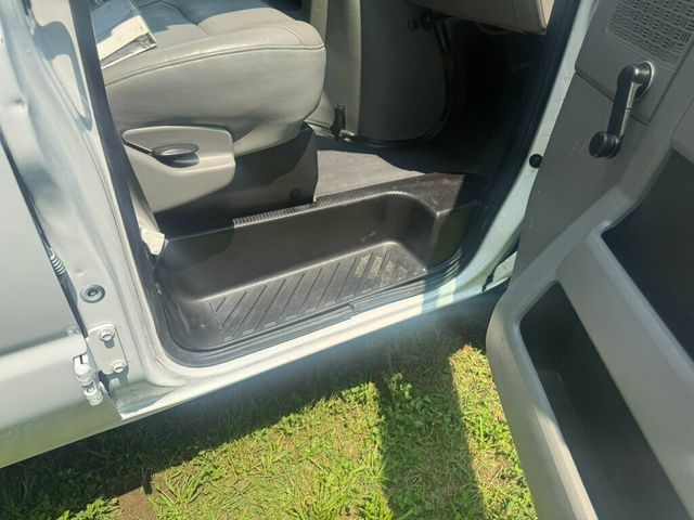 2011 Ford E-350 36 FOOT BUCKET BOOM VAN READY TO WORK FULLY SERVICED - 22842983 - 8