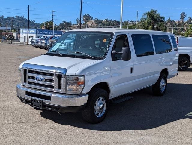 2011 Ford E-350SD XLT - 22035147 - 47