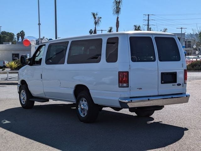 2011 Ford E-350SD XLT - 22035147 - 48