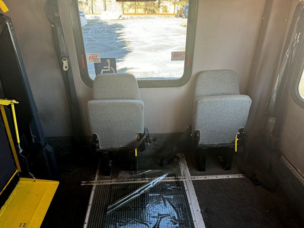 2011 Ford E-450 Non-CDL Wheelchair Shuttle Bus For Sale For Adults Seniors Church Medical Transport Handicapped - 22742960 - 26