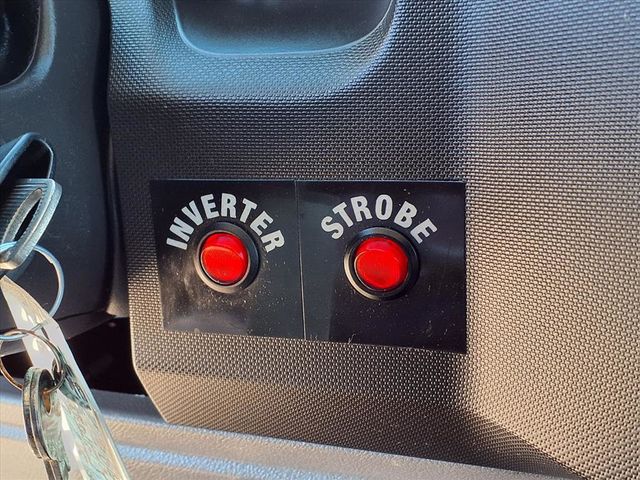 2011 Ford E-Series E-250 - 22945026 - 29