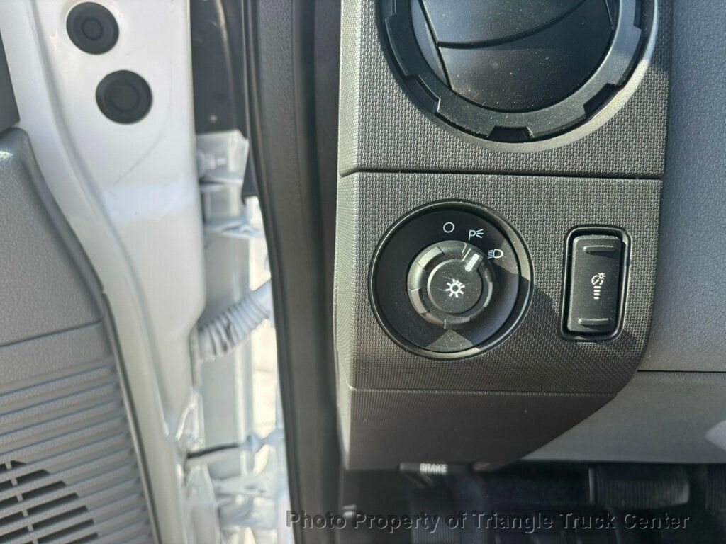 2011 Ford F450HD CREW CAB UTILITY JUST 19k MILES! POWER EQUIPMENT PACKAGE!  CRUISE CONTROL! - 22971158 - 25