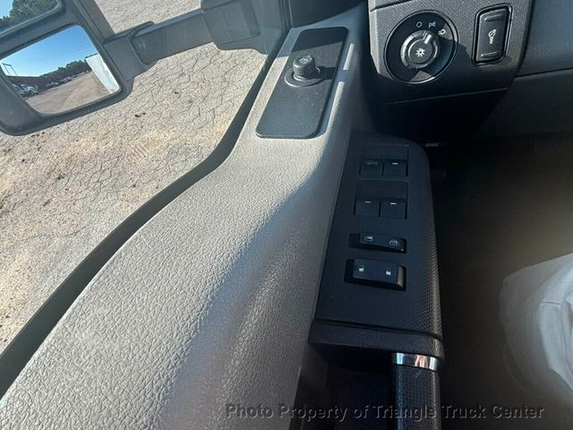 2011 Ford F450HD CREW CAB UTILITY JUST 19k MILES! POWER EQUIPMENT PACKAGE!  CRUISE CONTROL! - 22971158 - 33