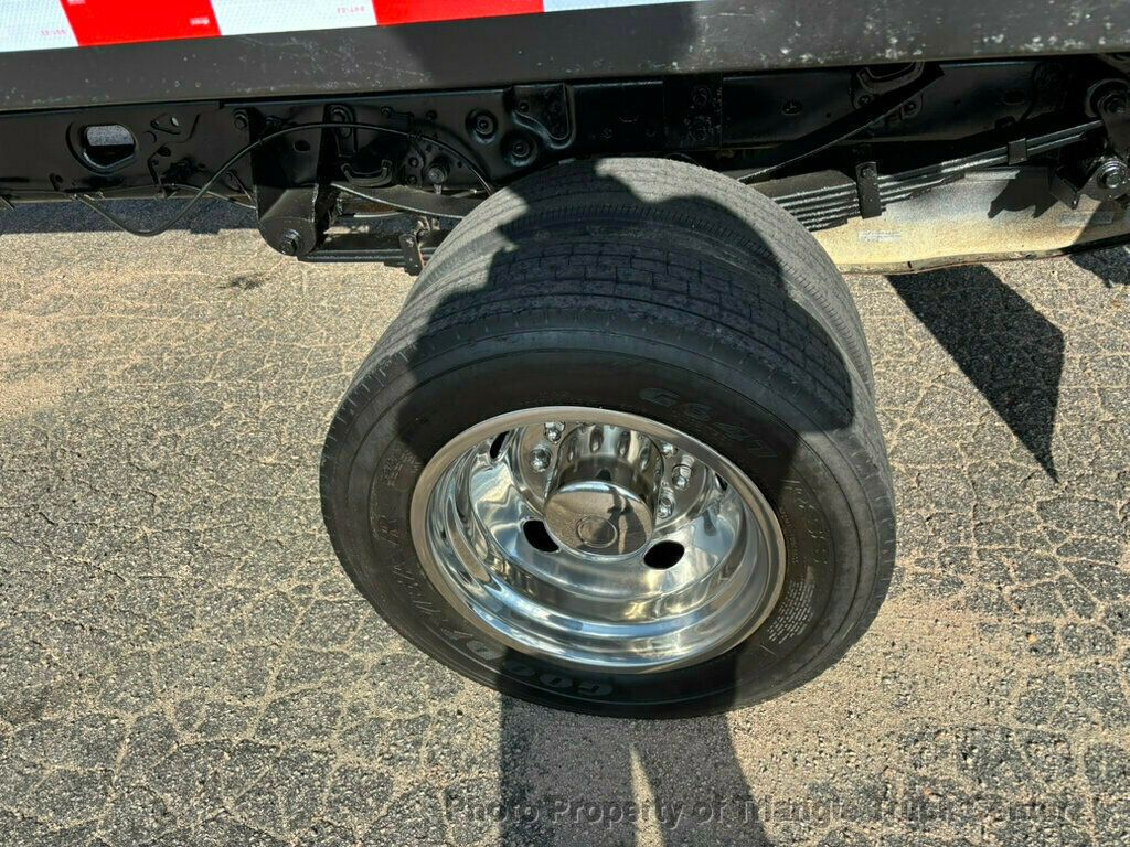 2011 Ford F550 LONG 16+ FOOT WITH LIFT GATE JUST 28K MILES! ONE OWNER! HEAVY SPEC 19,500 GVW! LIMITED SLIP AXLE! - 22904812 - 11